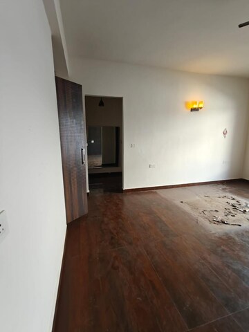 Room in 3 BHK Builder Floor at Ardee City, Sector 52 – for Rent