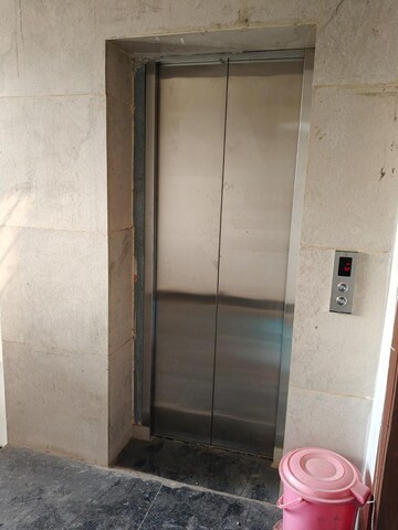 Bathroom in 3 BHK Builder Floor at Ardee City, Sector 52 – for Rent