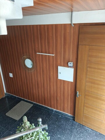 Furnished Amenities in 3 BHK Builder Floor at Ardee City, Sector 52 – for Rent