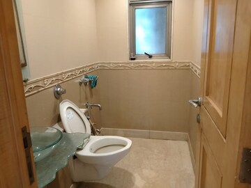 Bathroom in 3 BHK Apartment at Ekta Heritage Apartment, Khar West – for Sale
