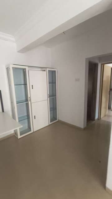 Room in 1 BHK Apartment at Anamika CHS Goregaon, Goregaon East – for Rent