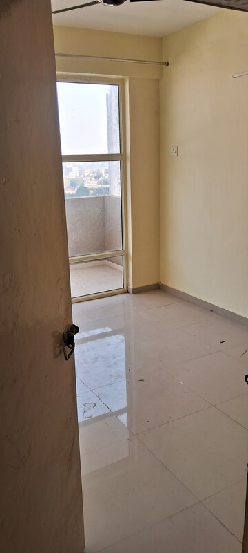 Furnished Amenities in 3 BHK Apartment at Ansal Estella, Sector 103 – for Rent