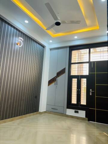 Building Lobby in 3 BHK Builder Floor at Kanha Apartments Indirapuram, Shakti Khand 2 – for Sale