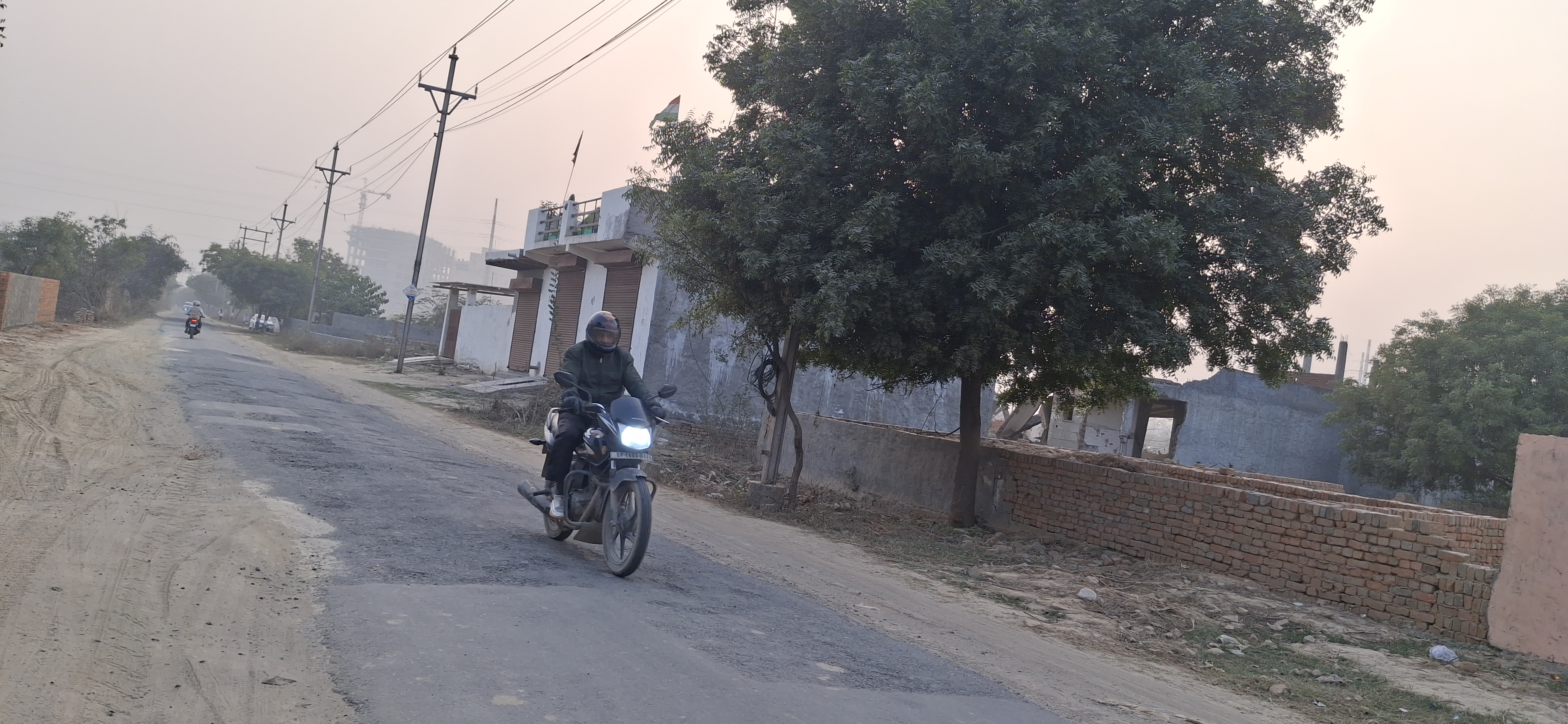 Plot For Sale in Mk Propty 