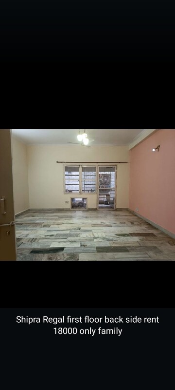 Bedroom in 2 BHK Apartment at Shipra Regal Apartment, Indrapuram – for Rent