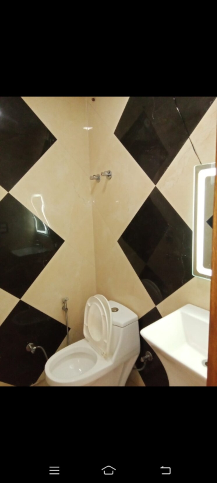 Master Bedroom, divyansh-realtors 3 Bedroom 1350 Sq.Ft. Builder Floor In Indrapuram Ghaziabad 8168917