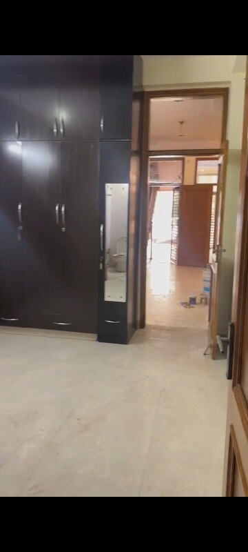 Room in 3 BHK Builder Floor at Sun Homes, Shakti Khand Iii – for Rent
