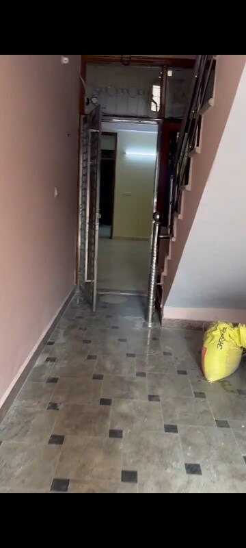 Staircase in 3 BHK Builder Floor at Sun Homes, Shakti Khand Iii – for Rent