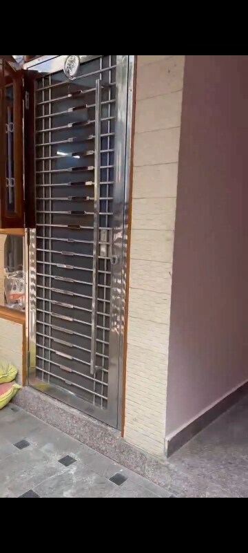 Staircase in 3 BHK Builder Floor at Sun Homes, Shakti Khand Iii – for Rent