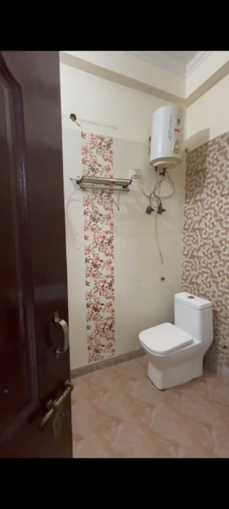 Bathroom, parkh-homes 3 Bedroom 1250 Sq.Ft. Builder Floor In Indrapuram Ghaziabad 8168949