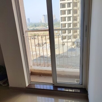 Room in 1 BHK Apartment at Puranik Aarambh, Ghodbunder Road – for Rent