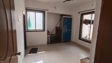 Room in 1 BHK Apartment at Sanghvi Hills, Ghodbunder Road – for Rent