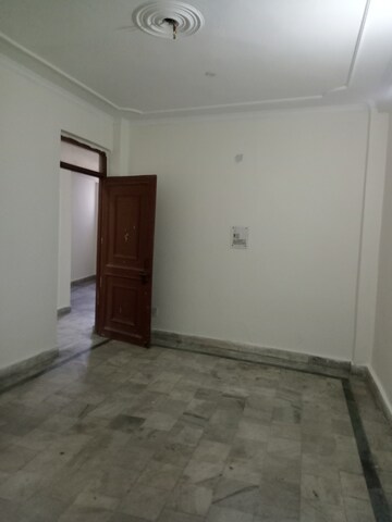 Room in 2 BHK Builder Floor at Neb Sarai – for Rent