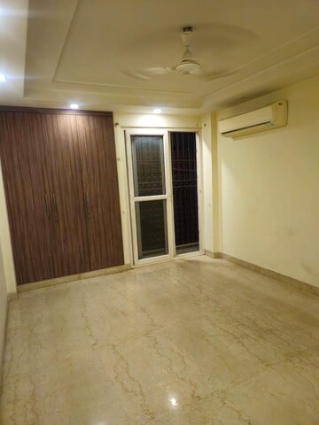 Room in 2 BHK Apartment at 3C Lotus Boulevard, Sector 100 – for Rent