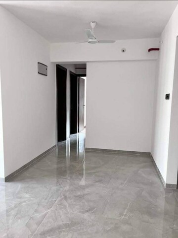 Room in 2 BHK Apartment at Lunkad Daffodils, Viman Nagar – for Rent