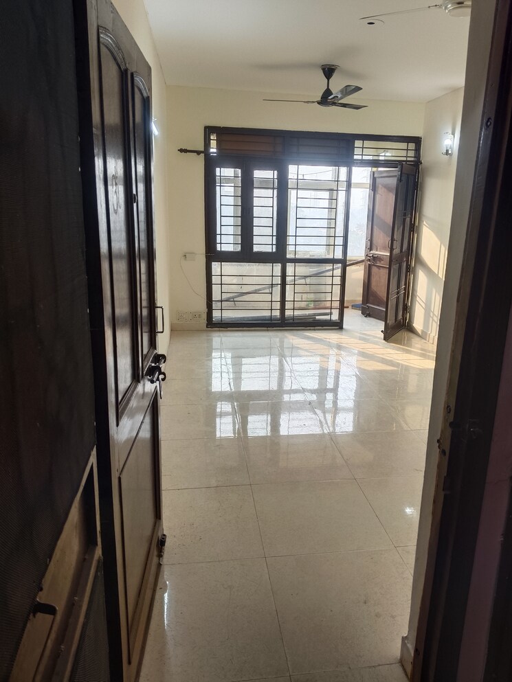 Balcony, irwo-westend-towers 3 Bedroom 1650 Sq.Ft. Apartment In Sector 47 Gurgaon 8169144