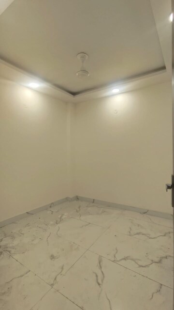 Room in 2 BHK Builder Floor at Govindpuri – for Rent