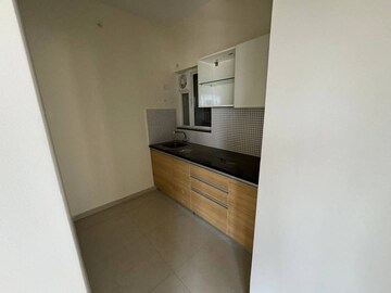 Room in 2 BHK Apartment at Omkar Signet, Malad East – for Rent