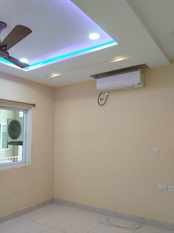 Room in 3 BHK Apartment at Jayabheri The Summit, Narsingi – for Rent