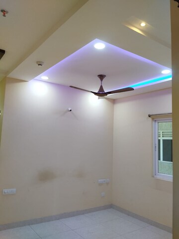 Room in 3 BHK Apartment at Jayabheri The Summit, Narsingi – for Rent