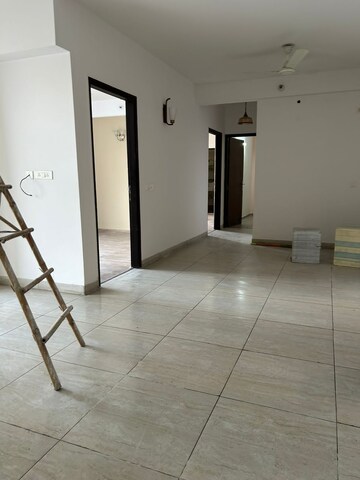 Room in 3 BHK Apartment at ABA Cleo County, Sector 121 – for Rent