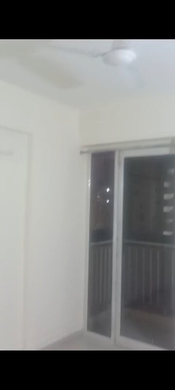 Room in 1 BHK Apartment at Wave Dream Homes, Wave City – for Rent