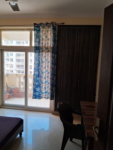 Living Room in 3 BHK Apartment at Amrapali Silicon City, Sector 76 – for Rent
