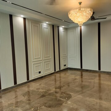 Room in 3.5 BHK Builder Floor at Greater Kailash – for Rent