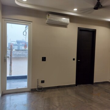 Room in 3.5 BHK Builder Floor at Greater Kailash – for Rent