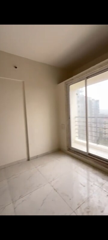 Room in 1 BHK Apartment at Rashmi Star City, Naigaon East – for Sale
