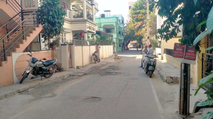  Parking, hennur 5 Bedroom 3000 Sq.Ft. Independent House In Hennur Bangalore 8169331