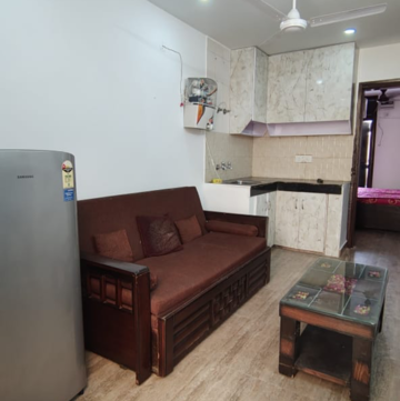 Living Room in 1.5 BHK Builder Floor at Malviya Nagar – for Rent