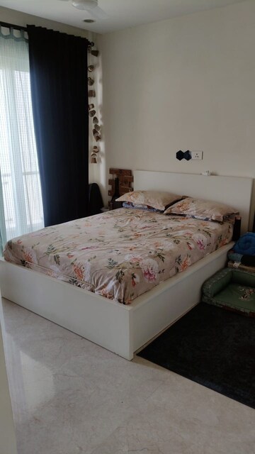 Master Bedroom in 2 BHK Apartment at Hubtown Hillcrest, Andheri East – for Rent