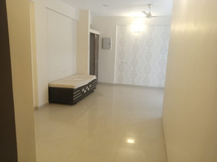 Room, chandkheda 3 Bedroom 180 Sq.Yd. Apartment In Chandkheda Ahmedabad 8169340