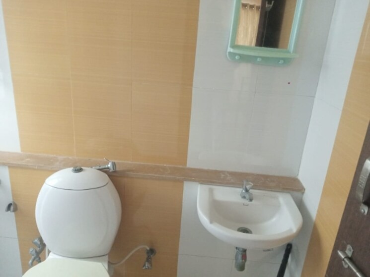 Attached Bathroom, chandkheda 3 Bedroom 180 Sq.Yd. Apartment In Chandkheda Ahmedabad 8169340
