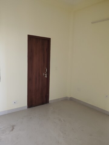 Room in 3 BHK Independent House at Kursi Road – for Sale