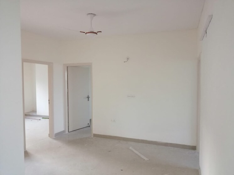 Room, dlf-new-town-heights-ii 3 Bedroom 1930 Sq.Ft. Apartment In Sector 86 Gurgaon 8169528