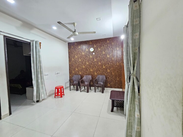 Living Room, ambala highway 3 Bedroom 150 Sq.Ft. Builder Floor In Ambala Highway Zirakpur 8169487