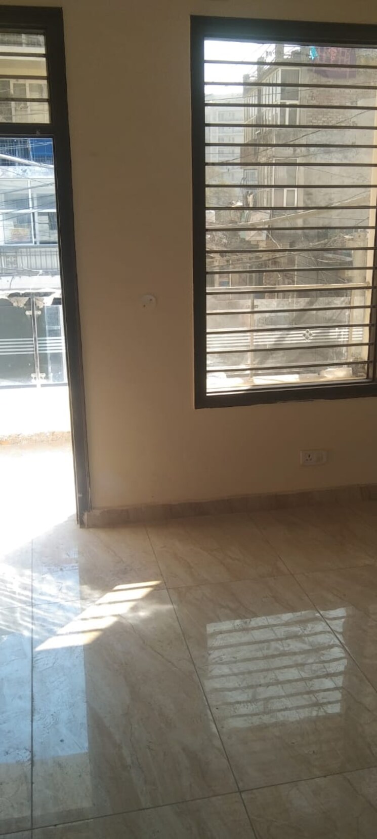 Room, ambala highway 3 Bedroom 1100 Sq.Ft. Builder Floor In Ambala Highway Zirakpur 8169546