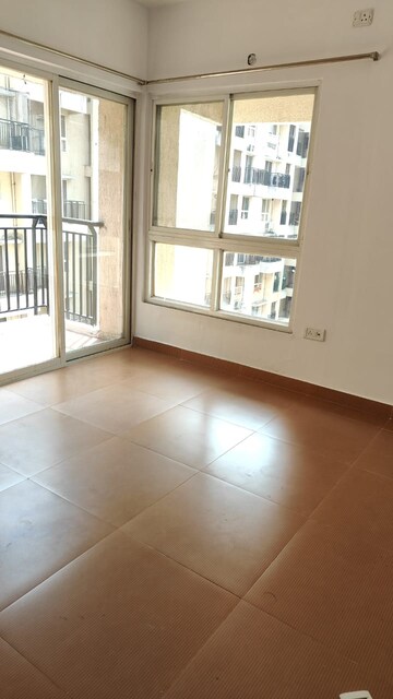Master Bedroom in 2 BHK Apartment at DB Orchid Ozone, Dahisar East – for Rent