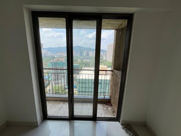 Room in 1.5 BHK Apartment at Lodha Codename The Ultimate, Majiwada – for Rent