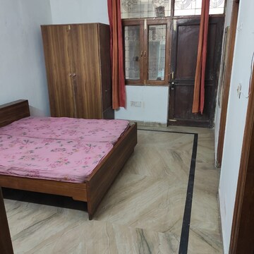 2 BHK Builder Floor For Rent in Sector 19