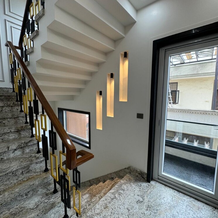 undefined, sector 40 4 Bedroom 2500 Sq.Ft. Builder Floor In Sector 40 Noida 8169670