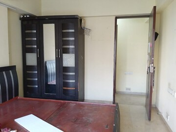 Room in 2 BHK Apartment at Satellite Royale, Goregaon East – for Rent