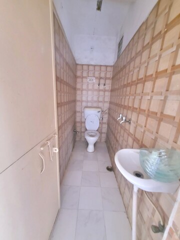 Attached Bathroom in 4 BHK Apartment at Dilshad Garden – for Sale