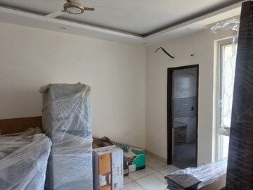 Living Room in 3 BHK Apartment at Mapsko Paradise, Sector 83 – for Rent