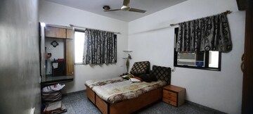 Bedroom in 2 BHK Apartment at Sheffield Towers, Andheri West – for Rent