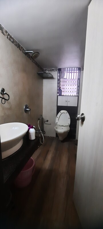 Master Bedroom in 2 BHK Apartment at Sheffield Towers, Andheri West – for Rent