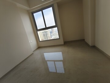 Room in 3 BHK Apartment at Piramal Vaikunth Vairat, Balkum Pada – for Rent