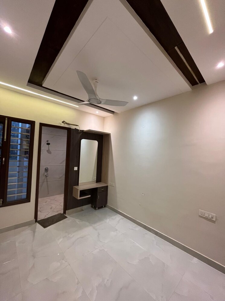 Room, kharar mohali road 3 Bedroom 115 Sq.Yd. Independent House In Kharar Mohali Road Kharar 8169786